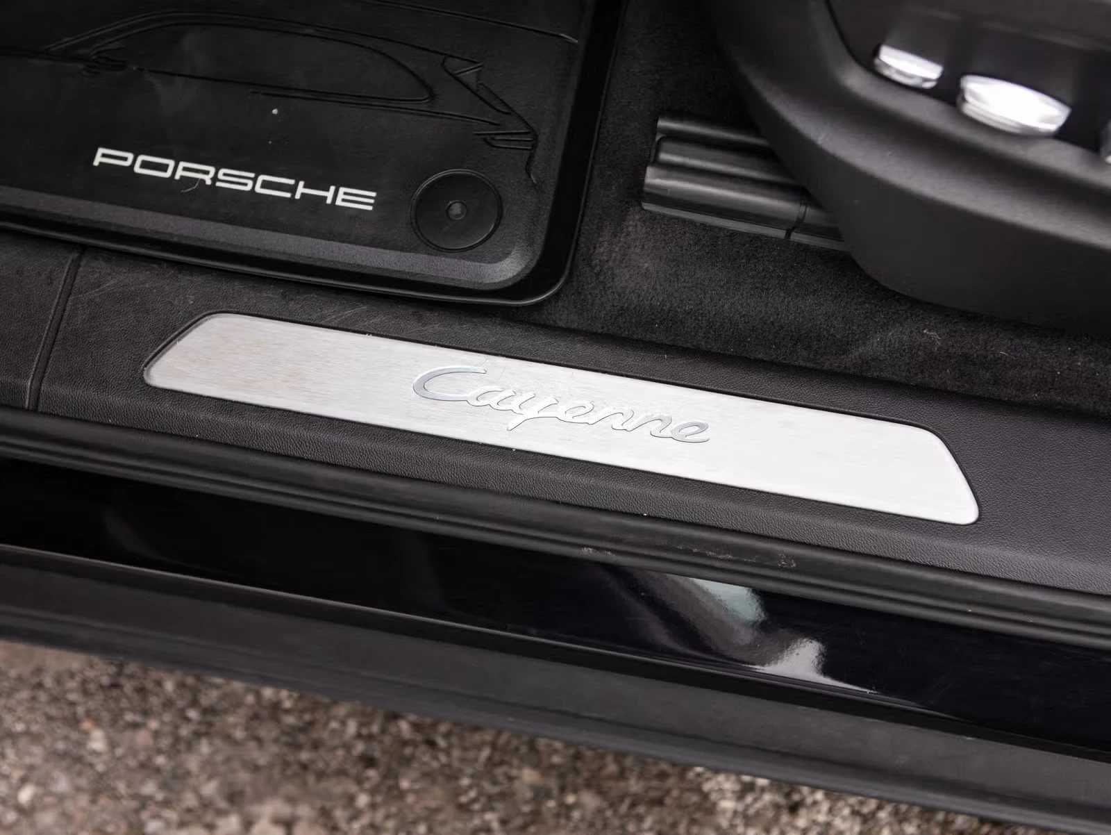Porsche Cayenne E-Hybrid* Sport Chrono* 21 RS SPYDER* LED-MATRIX
