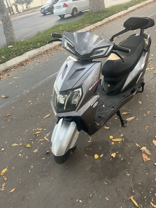 Skuter sotiladi holati yaxshi