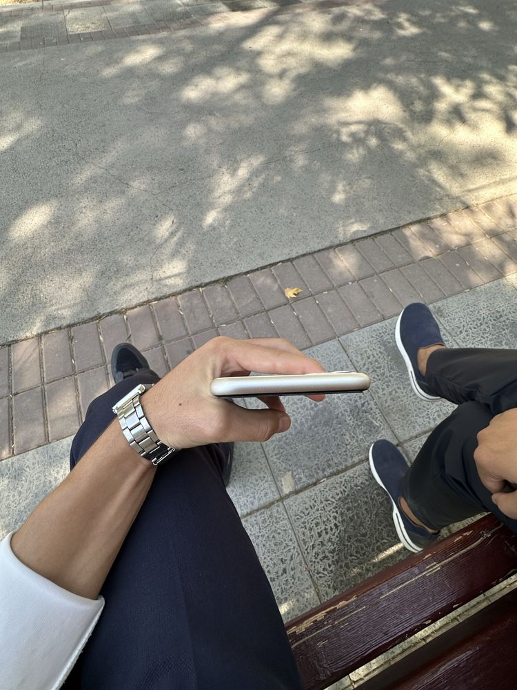 iPhone 11  128gb
