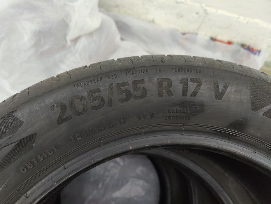 Vând 4 cauciucuri Continental EcoContact 6 - 205/55/R17