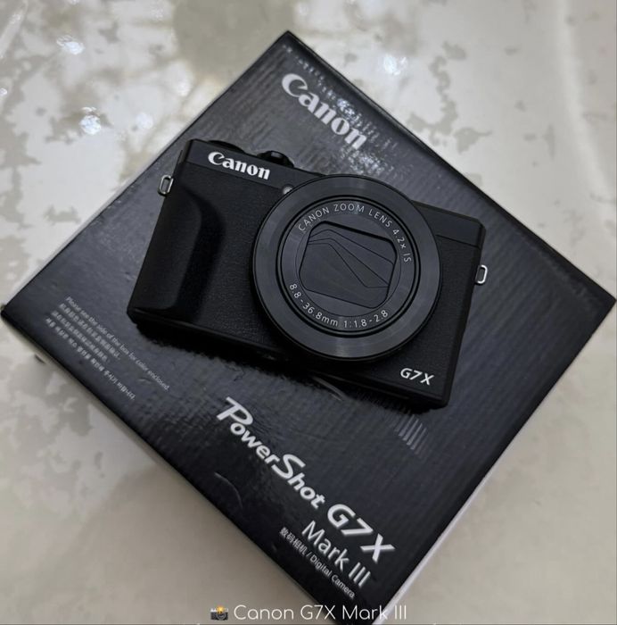 Canon G7X Mark III