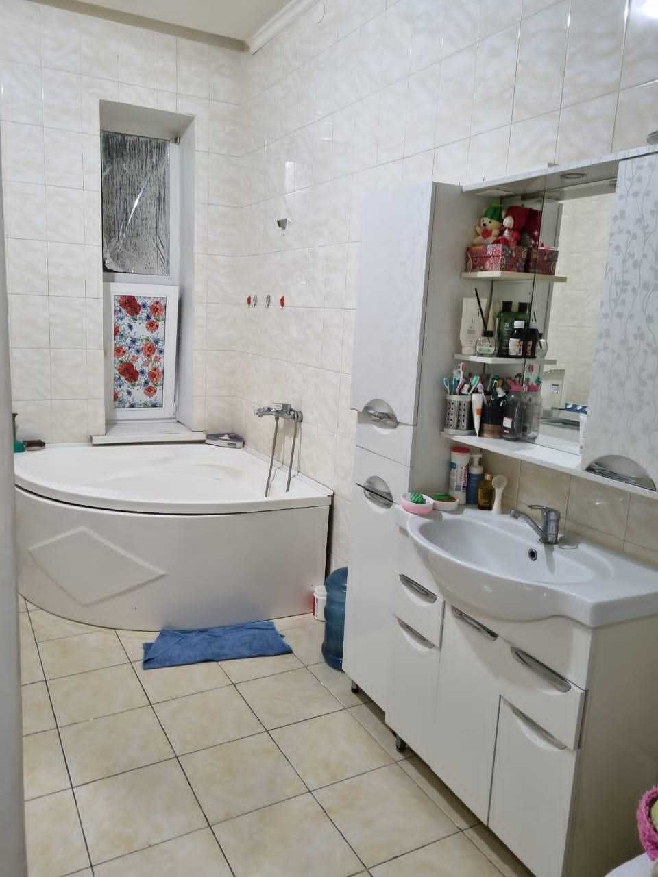 Продается 2х этажный коттедж в районе Зиг Заг