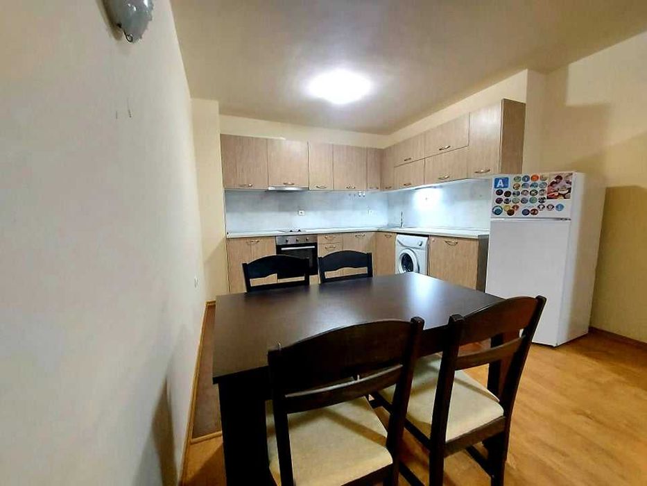 Дава се под наем Двустаен апартамент в Бургас, Славейков - 86 кв.м за 280.5 € - Снимка #2