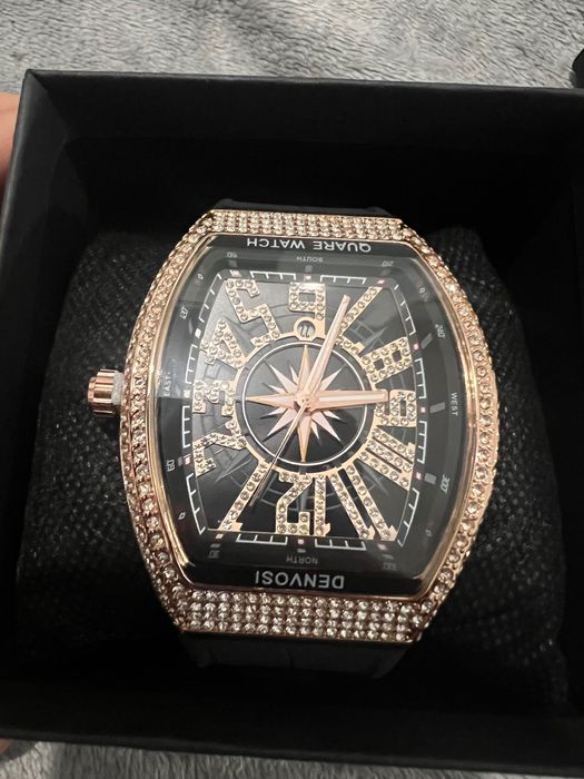 Унисекс Часовник с кристали RichhM