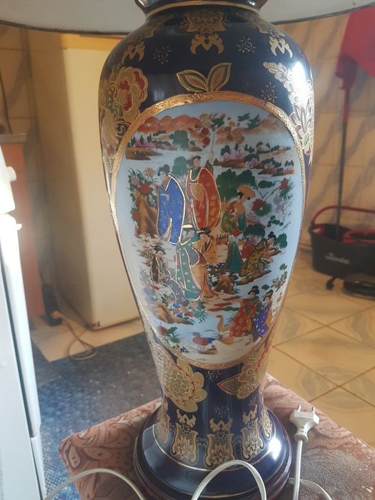 Vînd Veioza in stare foarte buna