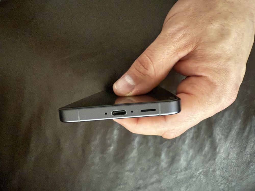 Samsung S24 Fe перфектен