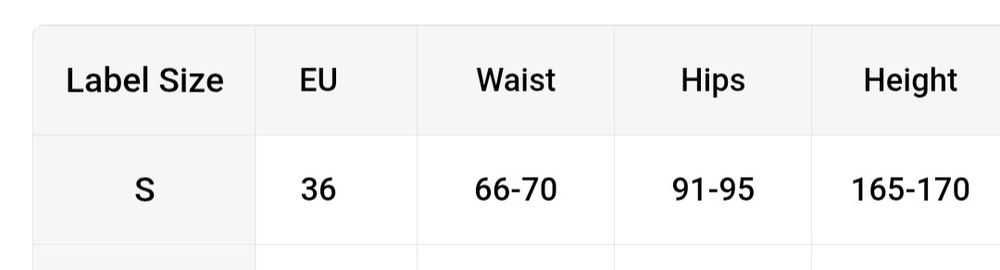 Спортен екип с клин и бюстие