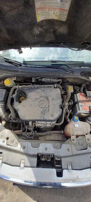 Fiat lineia  1.4 turbo 2010  Dezmembrez/Dezmembram