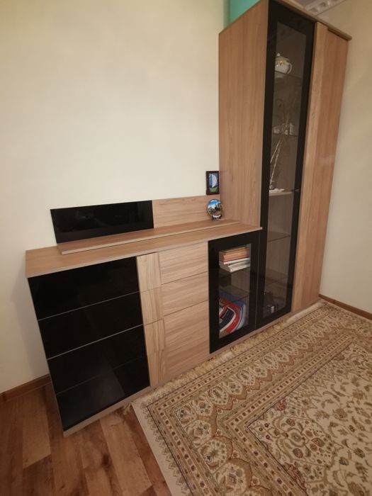 Девушке, днем раб-я, Комната в квартире