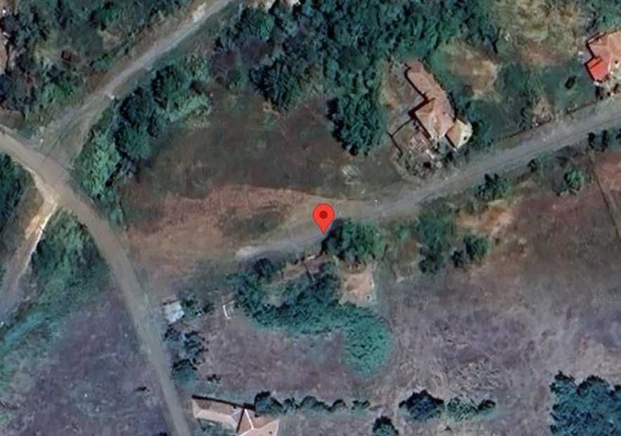 Двуетажна къща с голям парцел в село Загорци