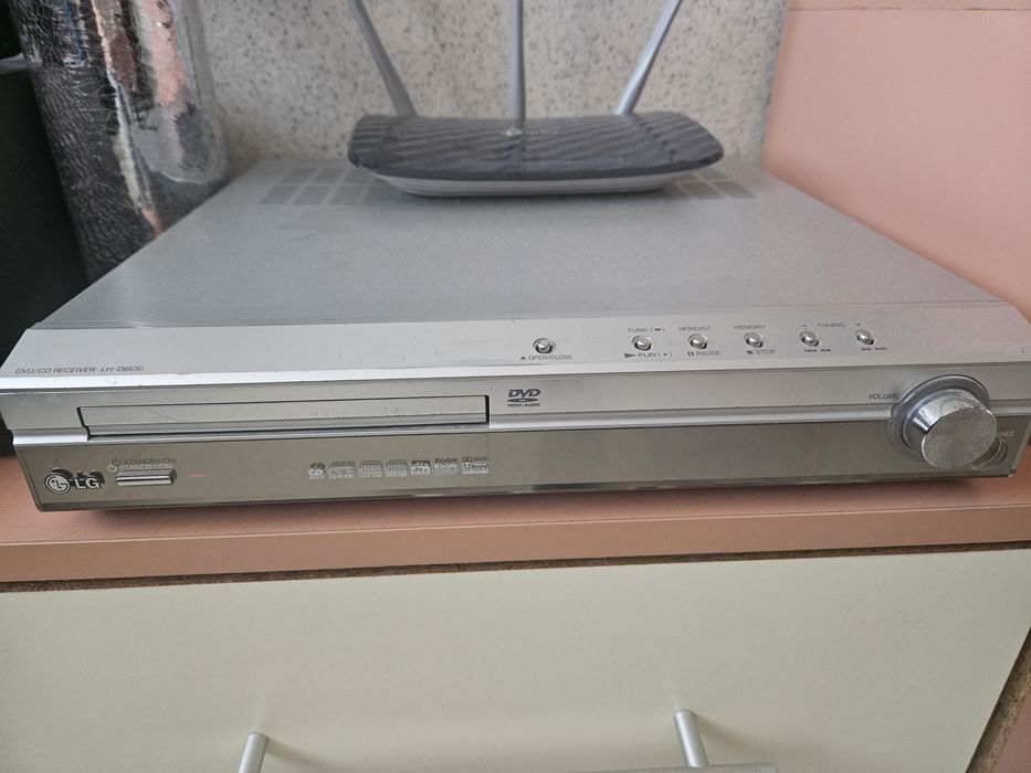 Продавам аудио система за домашно кино