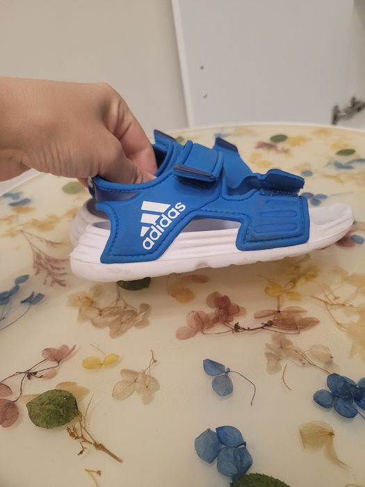 Детские сандали адидас