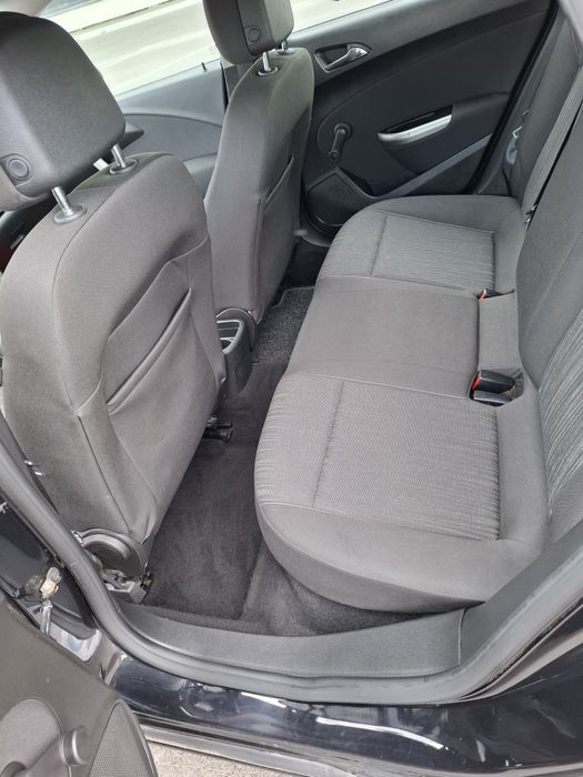 Opel Astra J an 2010 1.6 benzina Germania euro 5 jenti carte service