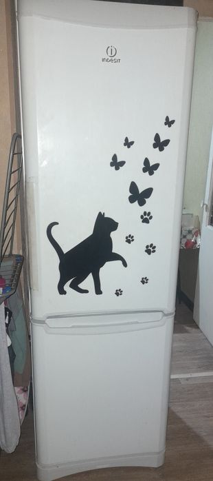 Отдам холодильник на запчасти