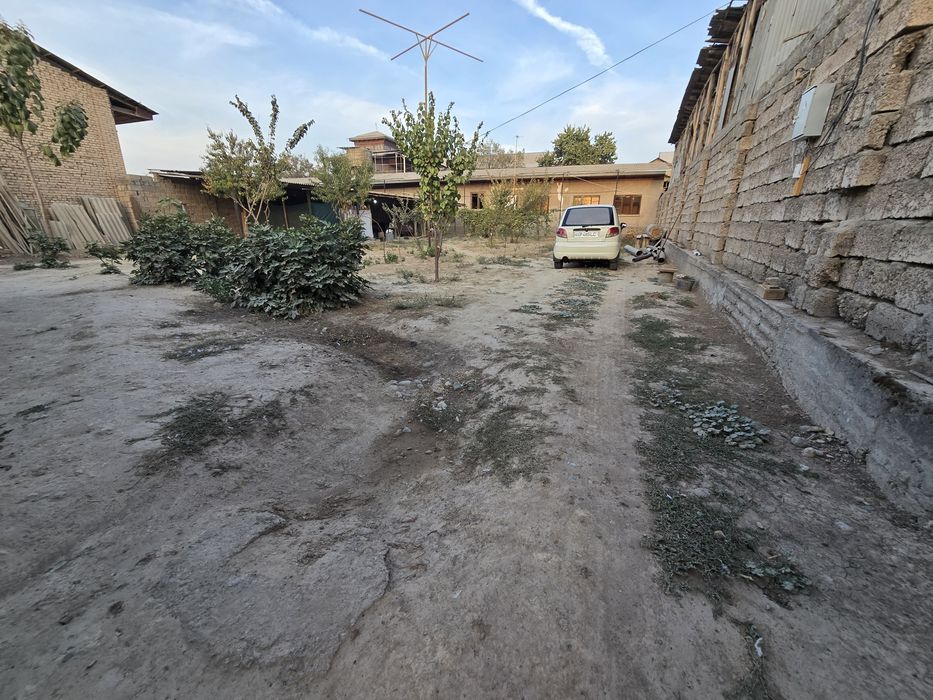 Yangiyol Ozod Mfy uchastka