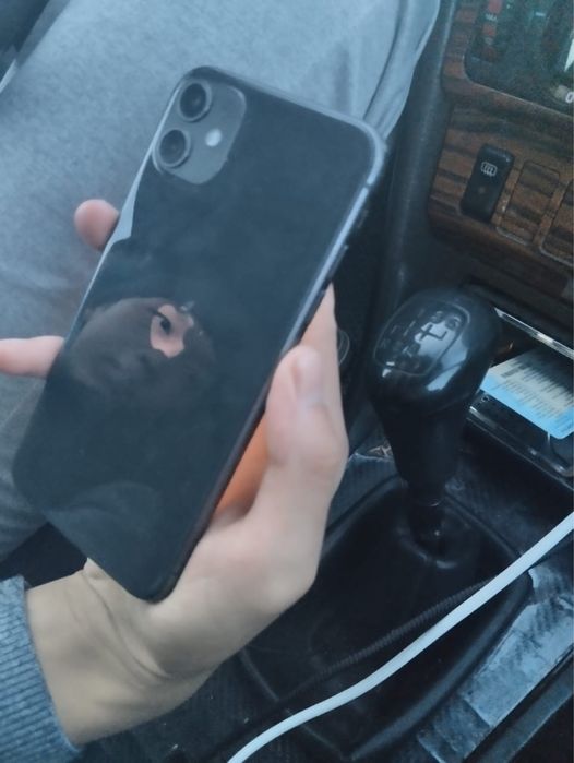 iPhone 11 в отличном состояние