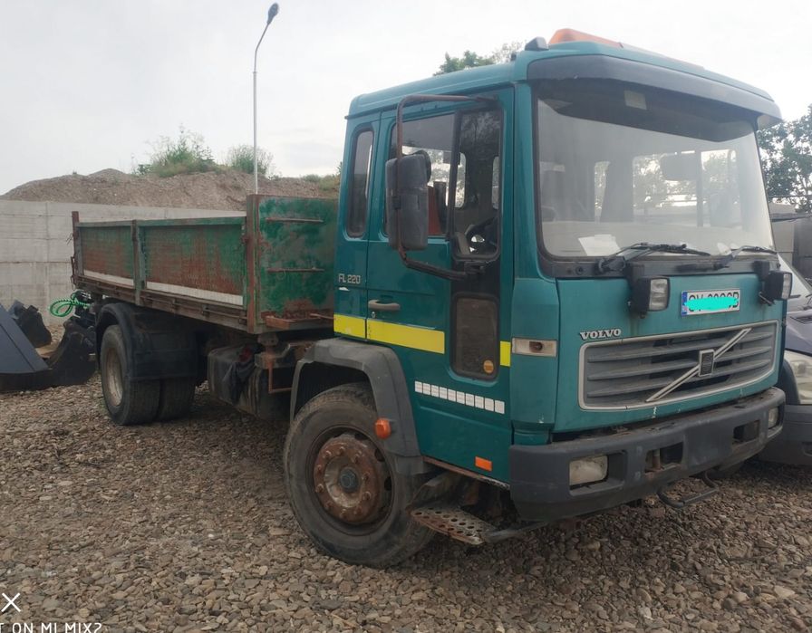 Camion VOLVO FL22 basculabil 3 parti 18 tone