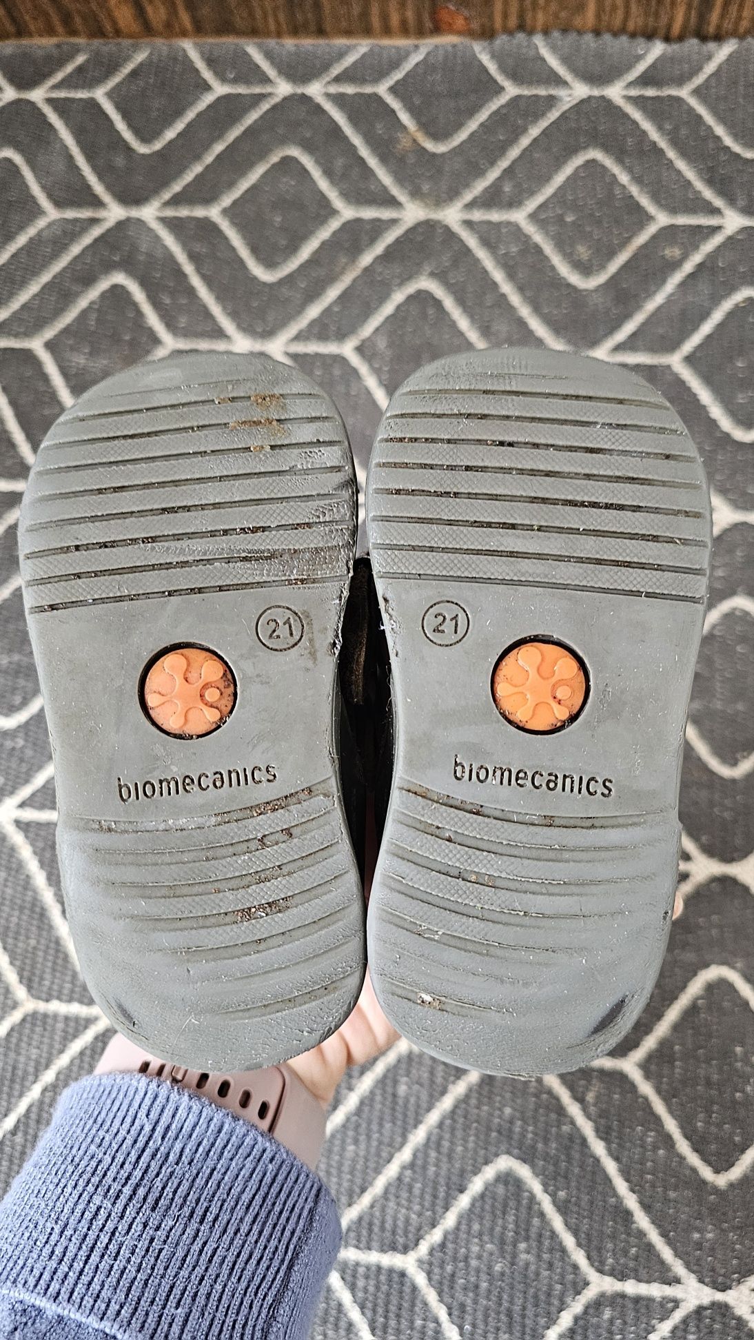 Vând pantofi Biomecanics nr. 21