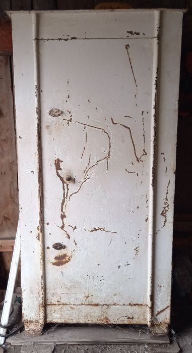 Продам сейф с ключами самовывез