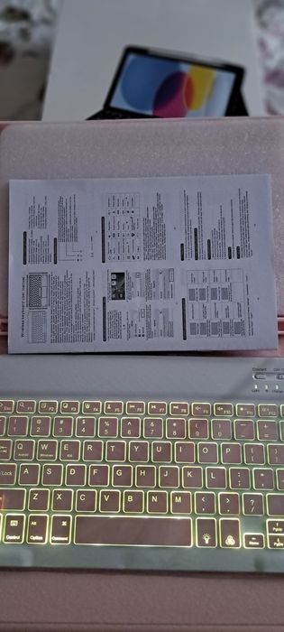 Husa tableta 10.9 + tastatura