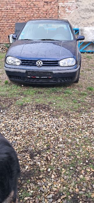 Vând Golf 4 1998