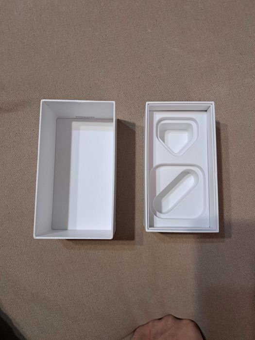 iphone 5s + кейсове подарък