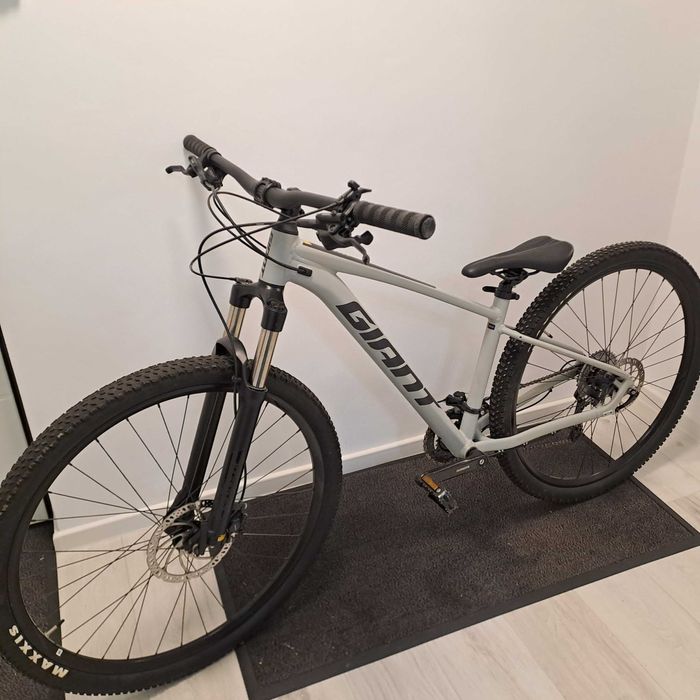 Bicicleta MTB GIANT Talon 2 GE 29′ marimea S
