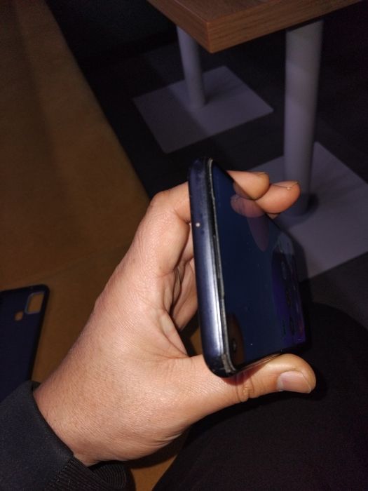 Samsung a21s sirochna sotiladi