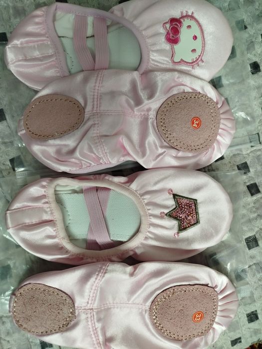 Детские чешки, нежно розового цвета, 33 и 34 размеры.
