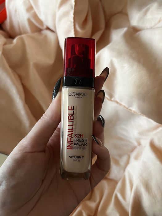 Фондютен на марката Loreal Paris