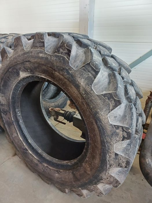 Cauciucuri utilaje dumpere manitou jcb telescopic