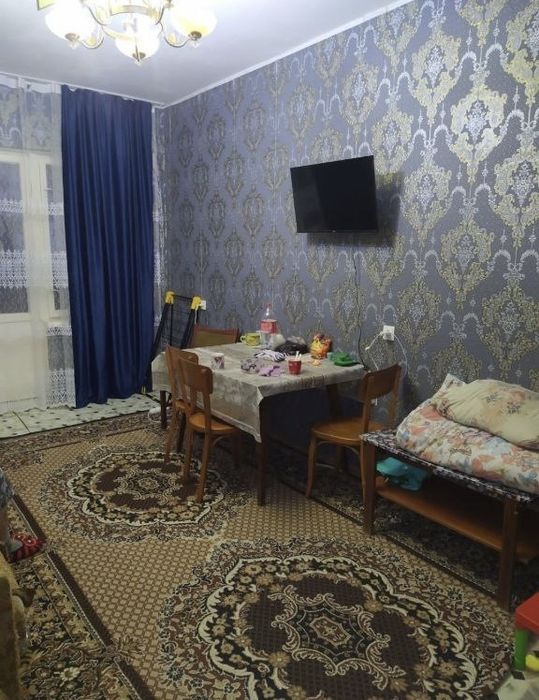 Продаётся 2 ком 8 микрорайон