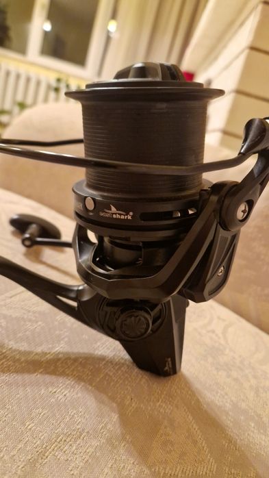 Vând 2 Mulinete East Shark