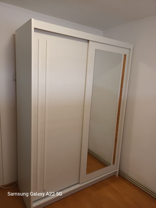 Montez mobila,ofer servicii de calitate.