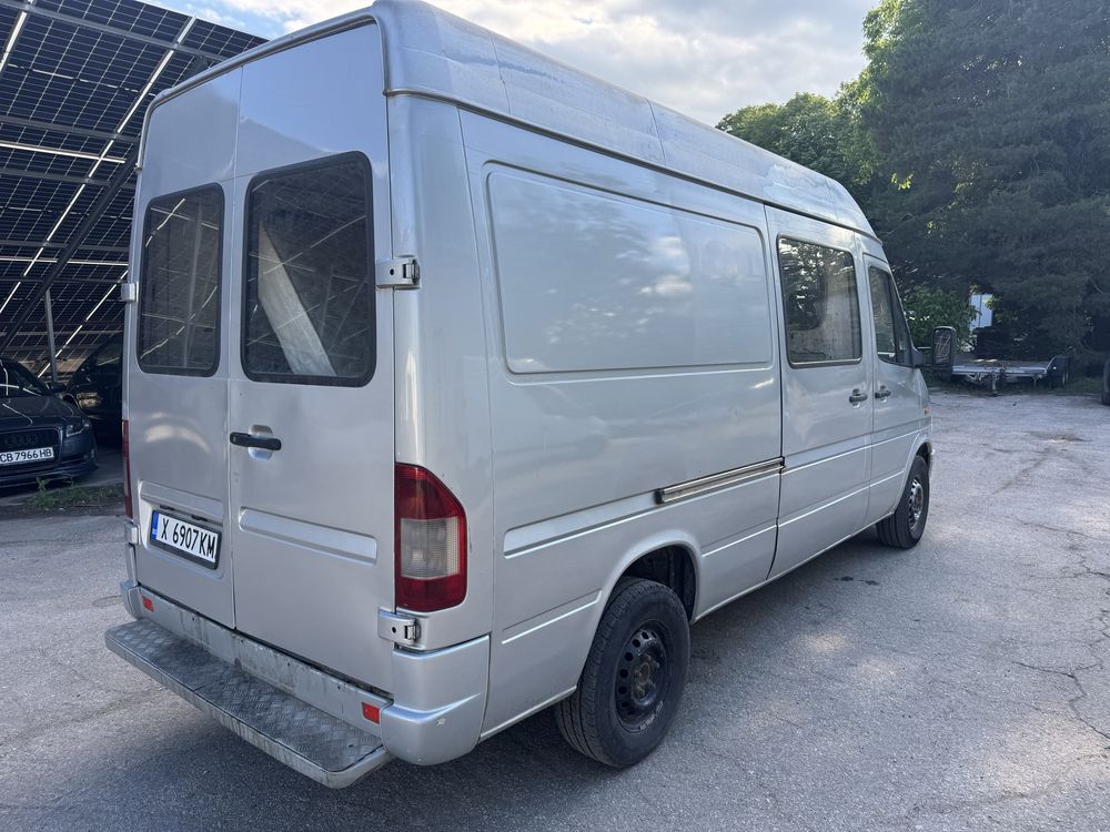 Mercedes Sprinter 210