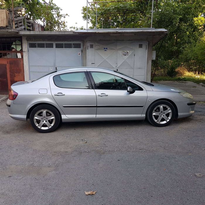 Автомобил Пежо 407