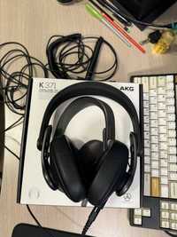 Casti over ear AKG K-371