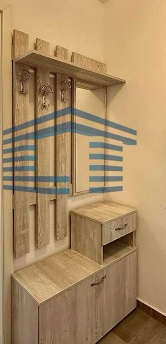 Cuier hol in stare foarte buna!!!