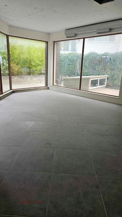 Продава се Магазин в Варна, Бриз - 486 кв.м за 556 €/кв.м - Снимка #1