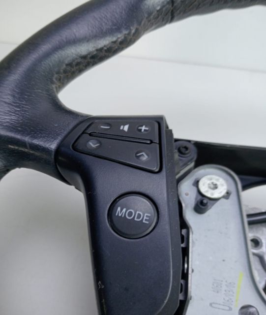 Volan  piele in 4 spite cu comenzi și pilot automat TRW 1555DE Toyot