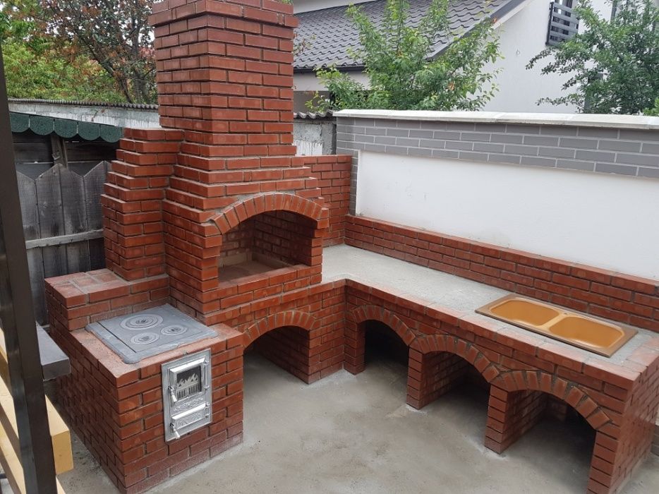 Grătar cu plita pe colț