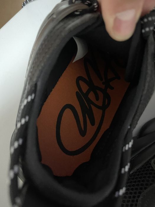 Versace chain reaction