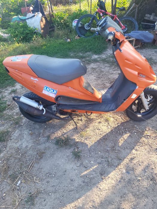 Scuter malaguti f12