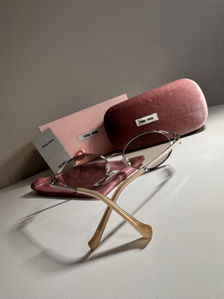 Слънчеви очила Miu Miu