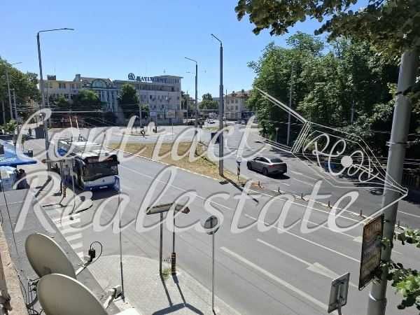 Тристаен Обзаведен Гръцка Махала ! Подходящ за студенти !
