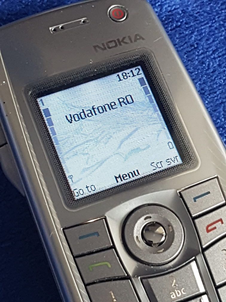 Vând Nokia 9300 i
