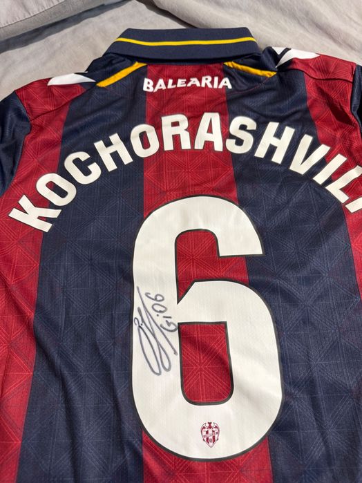 Мачова тениска на Гиорги Кочорашвили (Леванте)