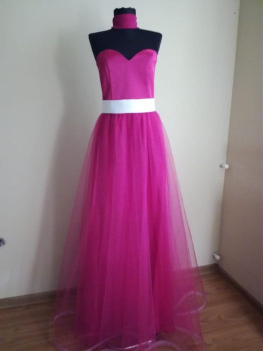 Rochii de seara, croite manual