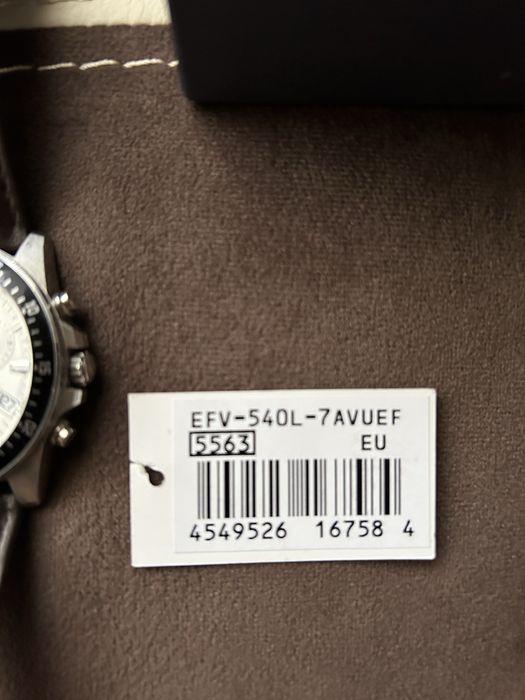 Часовник casio edifice