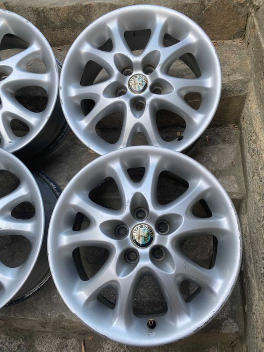 Оригинални алуминиеви лети джанти 6½J x 15H2 за Alfa Romeo ДОГОВАРЯНЕ